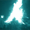 Großes Feuerwerk in der Dunkelheit